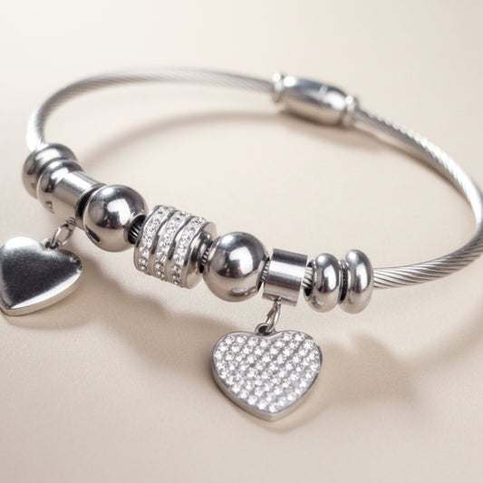 BRACCIALE LILLI IN ACCIAIO SILVER RIGIDO CON CIONDOLI A CUORE