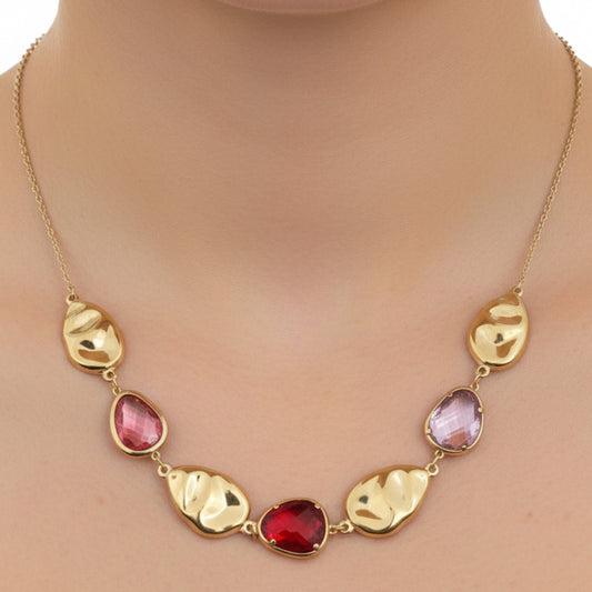 COLLANA IN ACCIAIO GOLD CON PIETRE COLORATE E INSERTI MARTELLATI