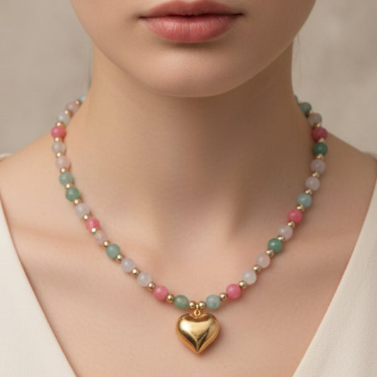 COLLLANA IN ACCIAIO GOLD CON PERLINE COLORATE E CUORE CHIC REGOLABILE