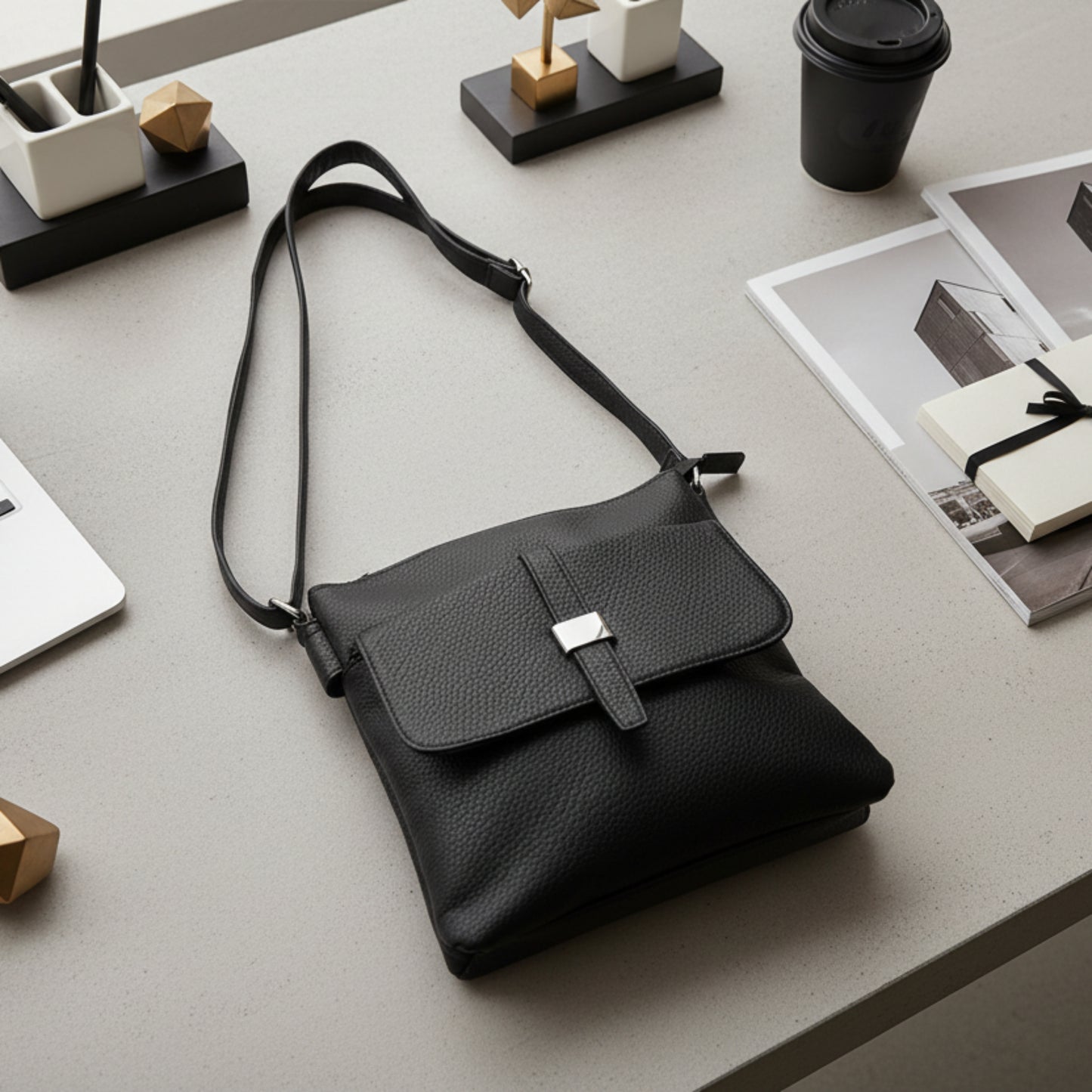 BORSA NERA A TRACOLLA ORGANIZER CON TASCHE E TRACOLLA REGOLABILE