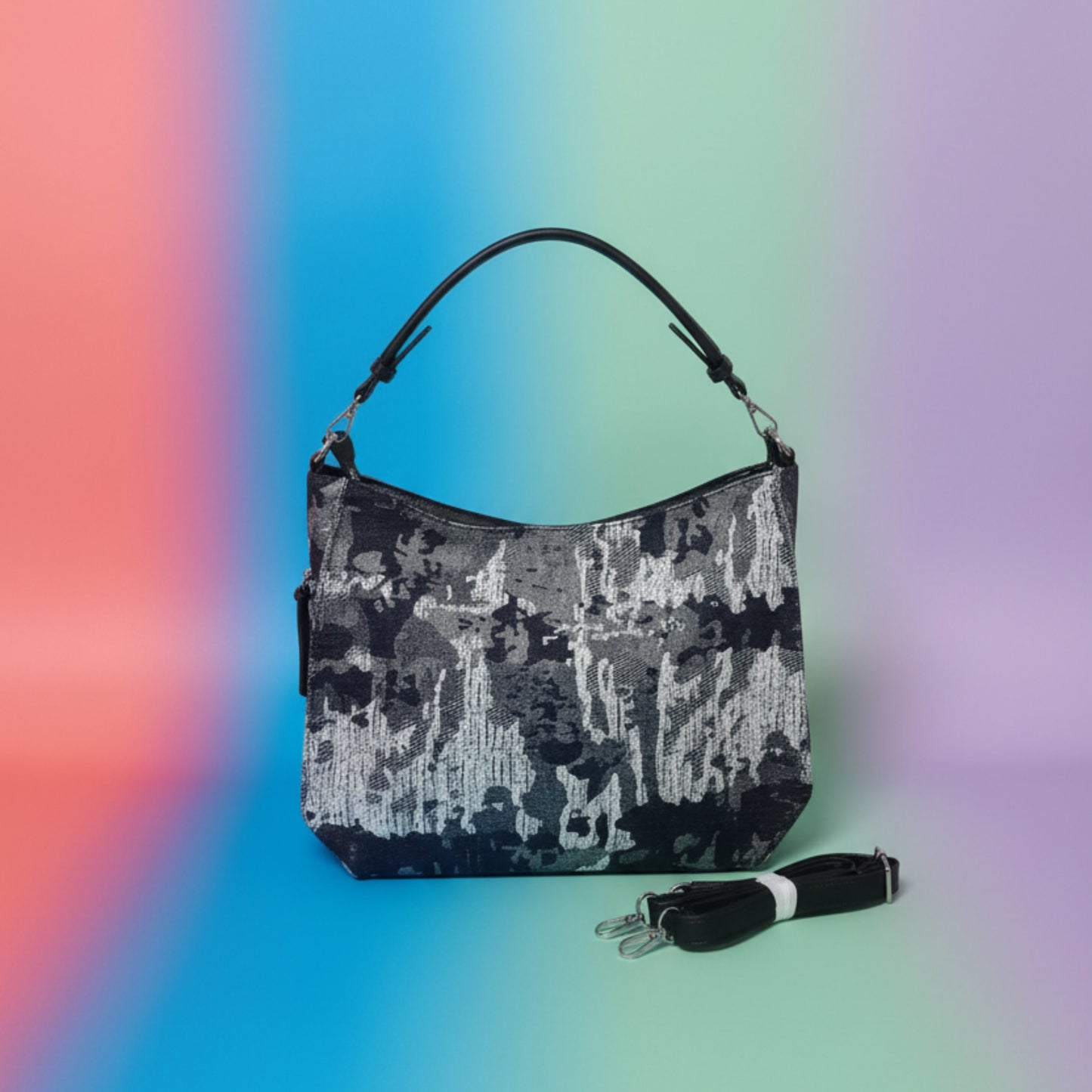 BORSA IN JEANS CAPIENTE CON TRACOLLA REMOVIBILE-PRATICA,MODERNA E DI TENDENZA