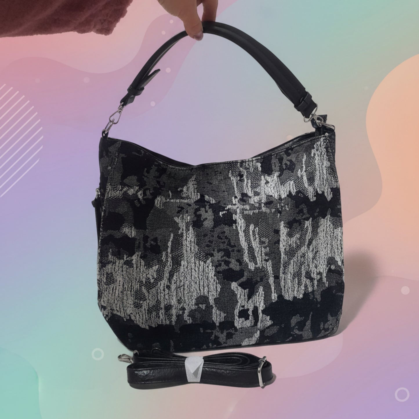 BORSA IN JEANS CAPIENTE CON TRACOLLA REMOVIBILE-PRATICA,MODERNA E DI TENDENZA