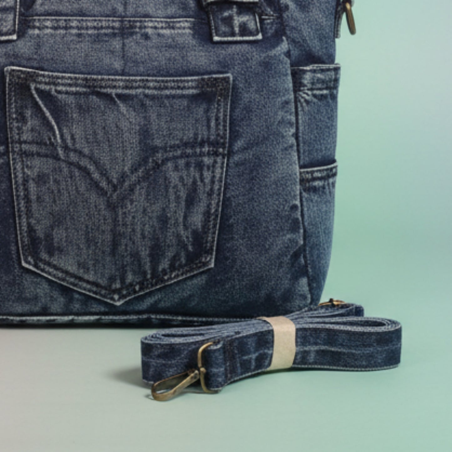 BORSA IN JEANS CAPIENTE E SUPER VERSATILE