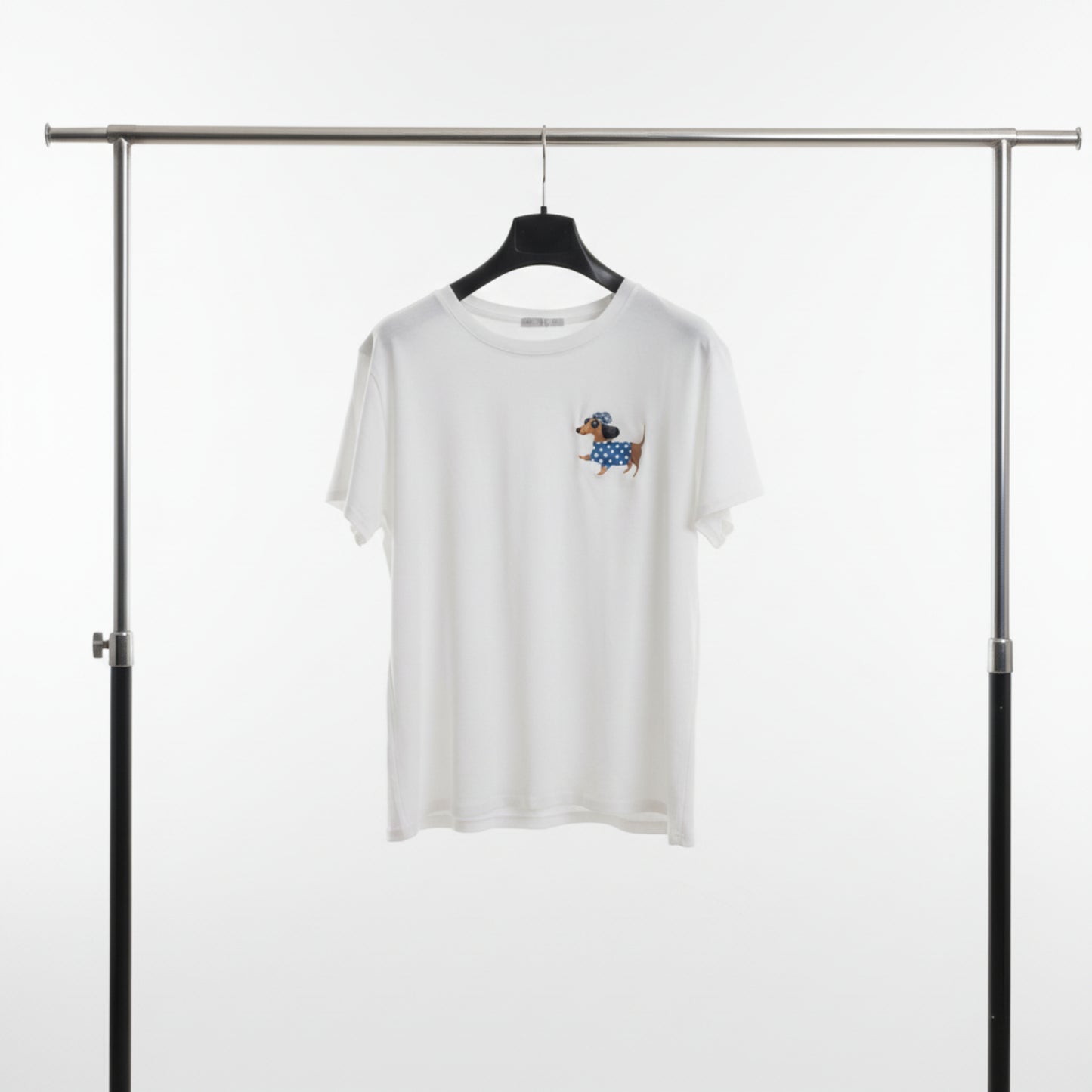 T-SHIRT BIANCA CON BASSOTTO RICAMATO - MADE IN ITALY - COTONE STRETCH