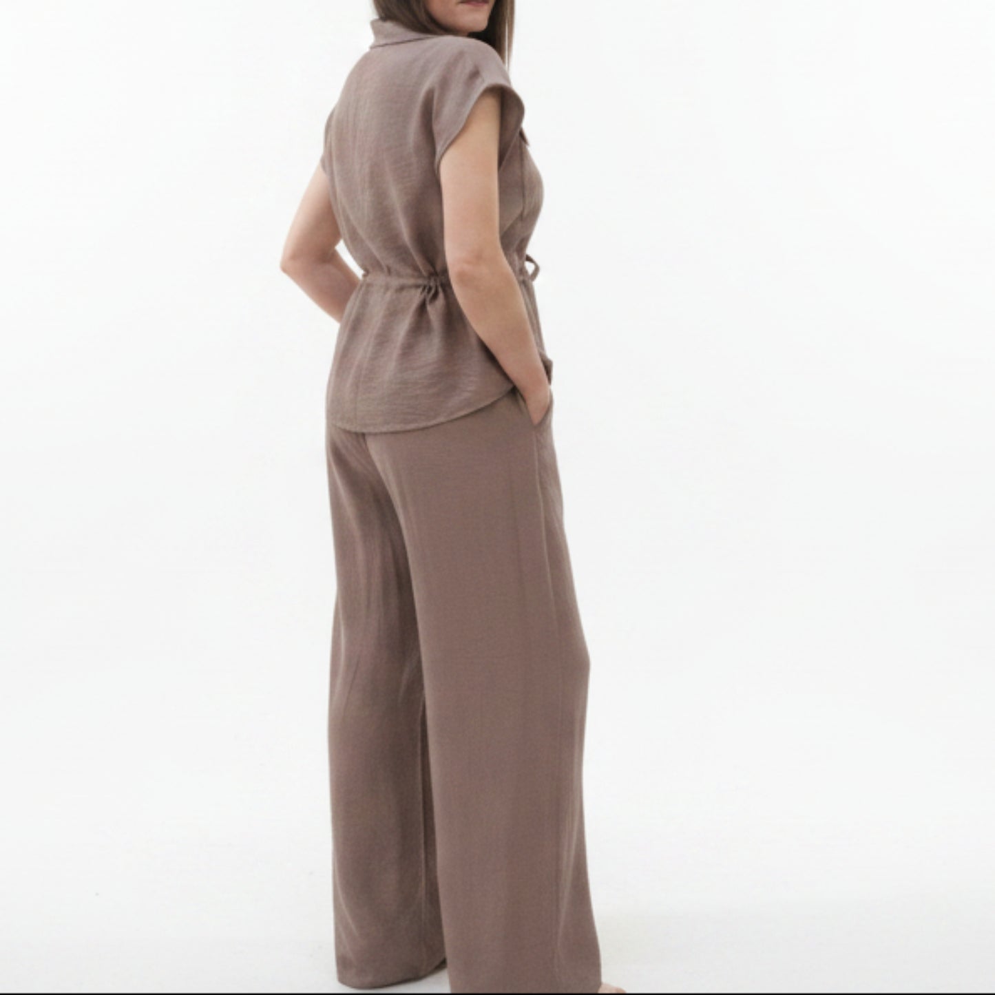 COMPLETO ESTIVO FRESCO E LEGGERO, CAMICIA REGOLABILE + PANTALONE LARGO VITA ELASTICA (S-L)
