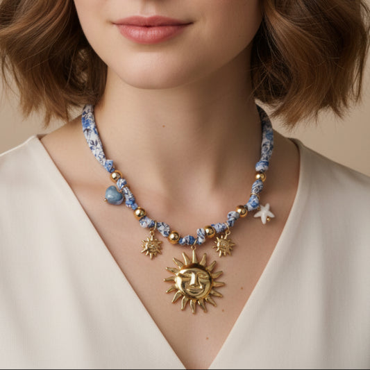 COLLANA SOLE CON TESSUTO FANTASIA BLU E BIANCO IN ACCIAIO GOLD REGOLABILE