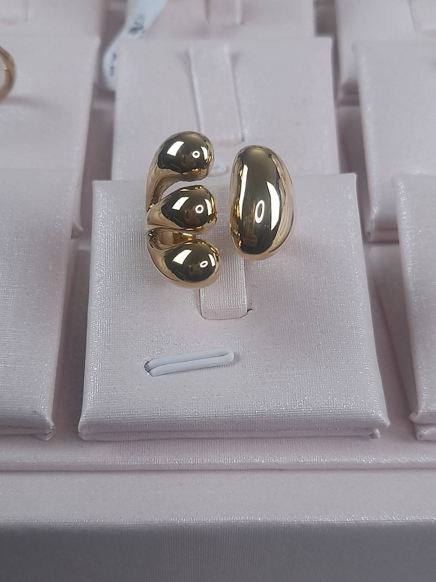 Anello