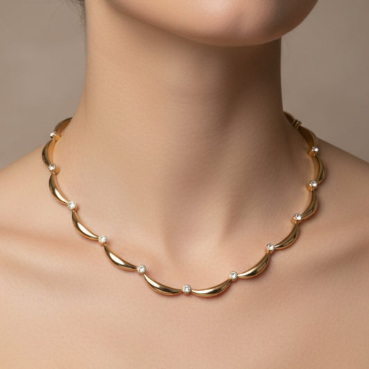 GIROCOLLO IN ACCIAIO GOLD CON PUNTI LUCE BIANCHI CHIC