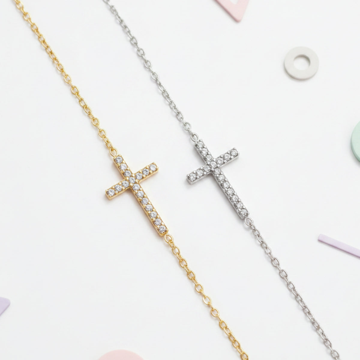 BRACCIALE IN ACCIAIO CON CROCE IN SILVER O GOLD CON BRILLANTINI